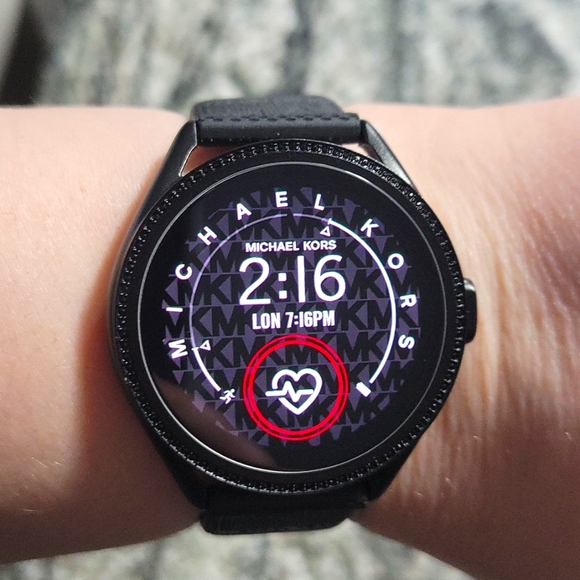 Michael Kors Access Gen 5E MKGO Black-Tone And Logo Rubber Smartwatch - Picture 1 of 3